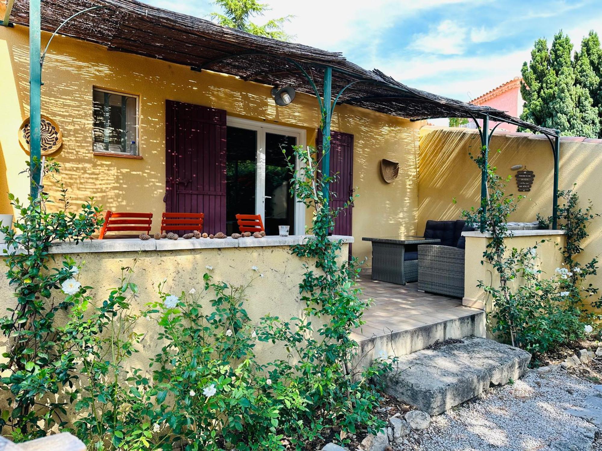 La Pitchoune : Gite Aux Pieds Des Alpilles 무리에 외부 사진